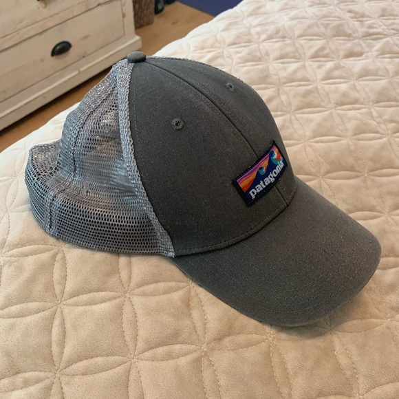 Patagonia Wave Logo Snapback Trucker Hat - Picture 2 of 7
